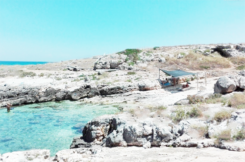 spiaggia pietra igea bari