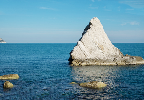 spiaggia portonovo ancona