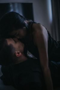 Questa collega ti fa un sesso che non immagini